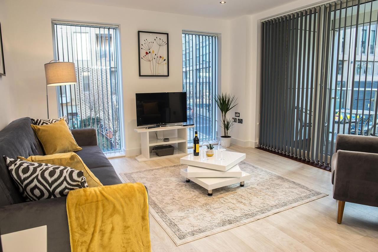Luxury King Bed Apartment & Free Parking ケンブリッジ エクステリア 写真