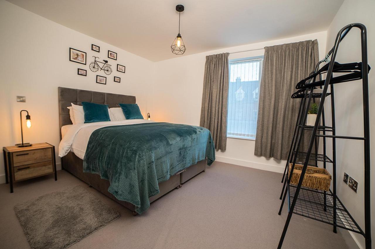 Luxury King Bed Apartment & Free Parking ケンブリッジ エクステリア 写真